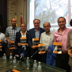 LIBRO «LAS CALLES DE PALMA DEL RÍO» COESCRITO POR MANUEL VELASCO