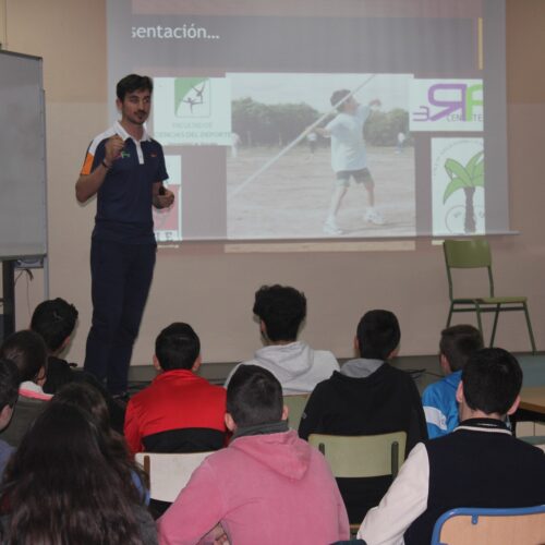 JORNADAS SOBRE ATLETISMO EN EL IES ANTONIO GALA