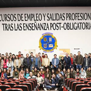 MESA REDONDA SOBRE EMPLEO Y FORMACIÓN PROFESIONAL