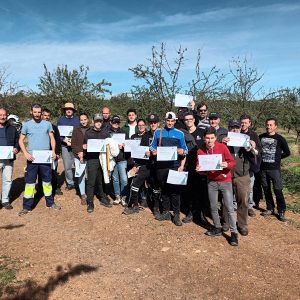 TALLER DE PODA EN ALMENDRO